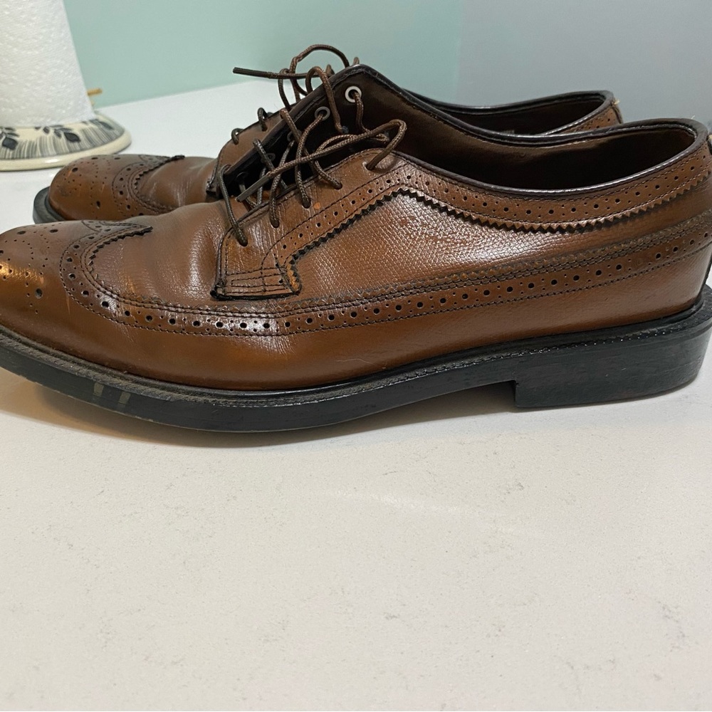 Men’s Vintage Florsheim Wing-Tip shoes size 10.5 D - Picture 2 of 5